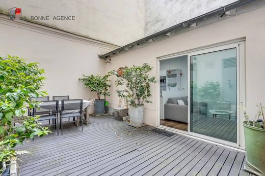 Apartment in Champs-Elysées, Madeleine, Triangle d’or, Paris