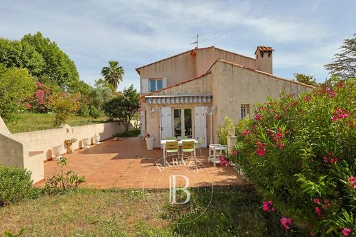 Luxury home in Plan-de-Cuques, Bouches-du-Rhône