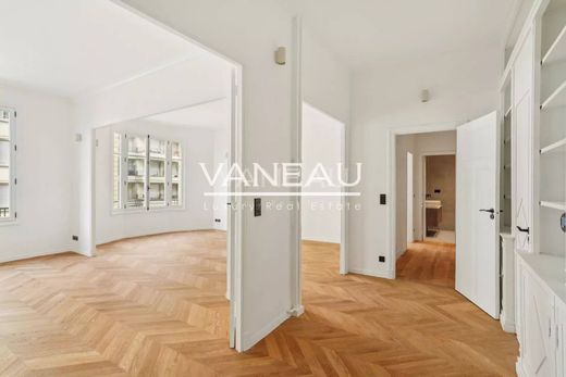 Apartment in La Muette, Auteuil, Porte Dauphine, Paris