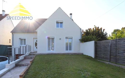 Luxury home in Villecresnes, Val-de-Marne