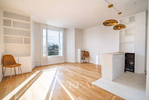 Apartment in Boulogne-Billancourt, Hauts-de-Seine