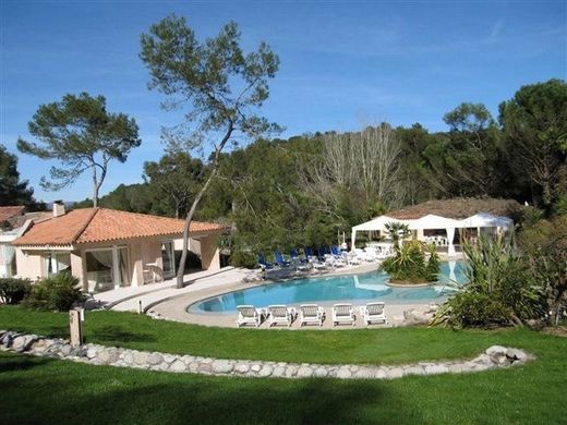 Luxury home in Mougins, Alpes-Maritimes