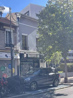 ‏בניין ב  Courbevoie, Hauts-de-Seine