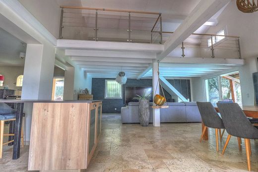 Luxury home in Vallauris, Alpes-Maritimes