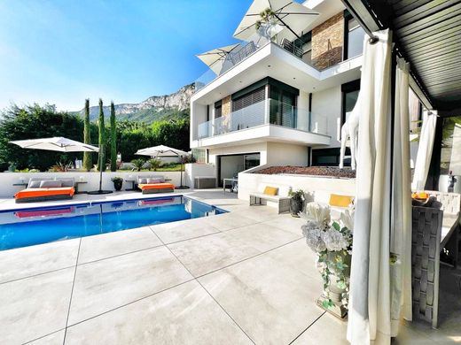 Villa en Veyrier-du-Lac, Alta Saboya