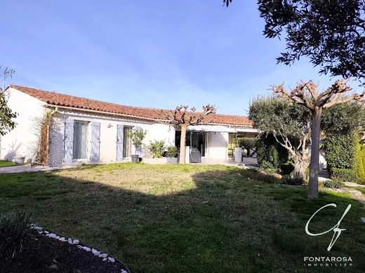 Βίλα σε Puget-sur-Argens, Var