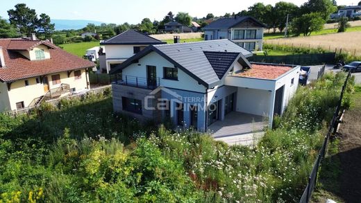 Luxus-Haus in Ballaison, Haute-Savoie