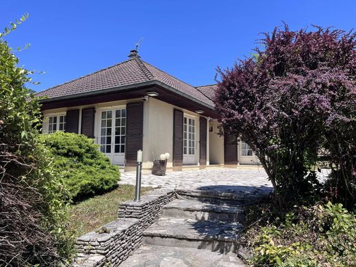 Maison de luxe à Brison-Saint-Innocent, Savoie