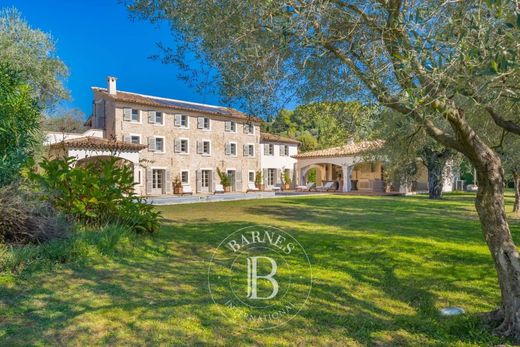 Luxury home in Mougins, Alpes-Maritimes