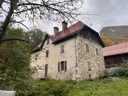 Luxus-Haus in Magland, Haute-Savoie