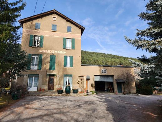 ‏מלון ב  Formiguères, Pyrénées-Orientales
