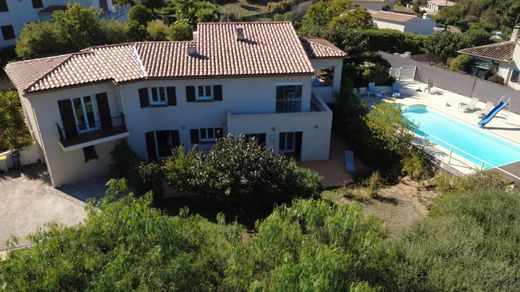 Bastelicaccia, South Corsicaの高級住宅