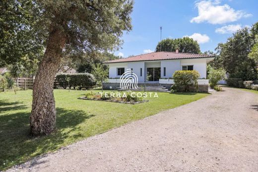 منزل ﻓﻲ Ondres, Landes