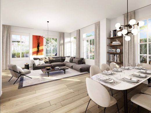 Apartment / Etagenwohnung in Sceaux, Hauts-de-Seine