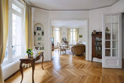 Apartment in La Muette, Auteuil, Porte Dauphine, Paris