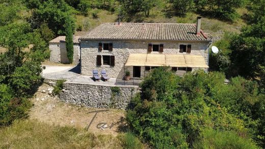 Casa de lujo en Aleyrac, Droma