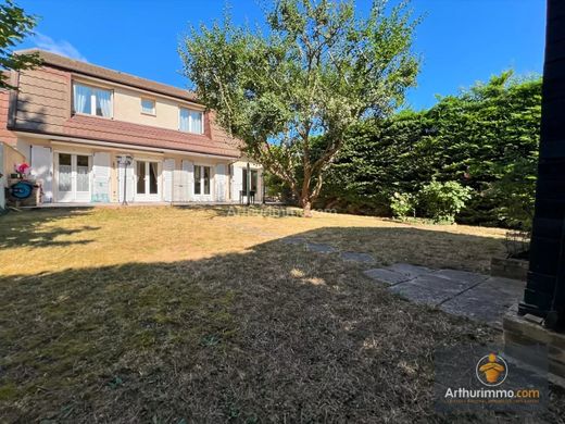 Luxury home in Bondoufle, Essonne