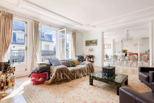 Apartment in La Muette, Auteuil, Porte Dauphine, Paris
