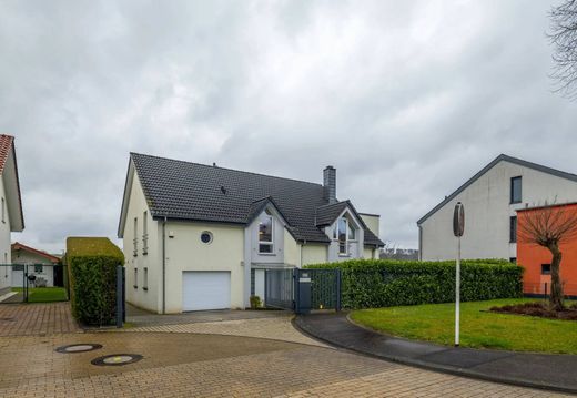 Luxury home in Moesdorf, Mersch