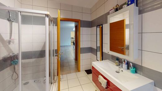 套间/公寓  Pétange, Canton d'Esch-sur-Alzette