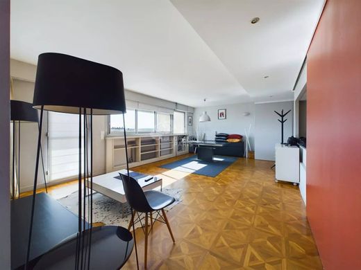 Apartment in La Muette, Auteuil, Porte Dauphine, Paris