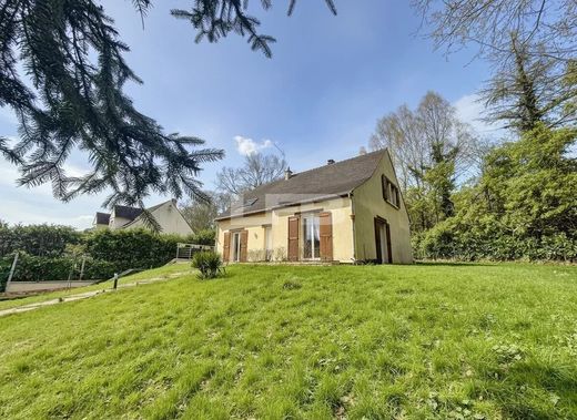 Luxury home in Lamorlaye, Oise
