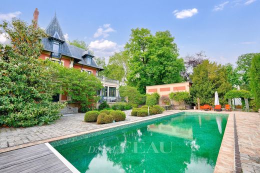 Casa de lujo en Rueil-Malmaison, Altos de Sena