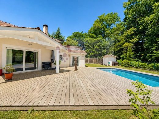Luxus-Haus in Gradignan, Gironde