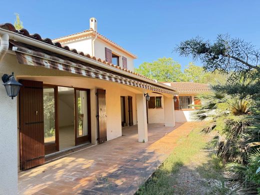 Casa di lusso a Sainte-Anastasie-sur-Issole, Var