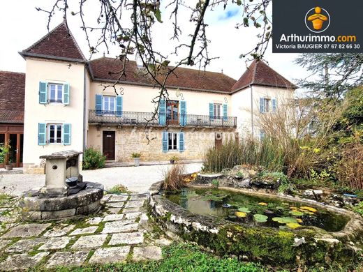 ‏אחוזה ב  Savigny-en-Revermont, Saône-et-Loire