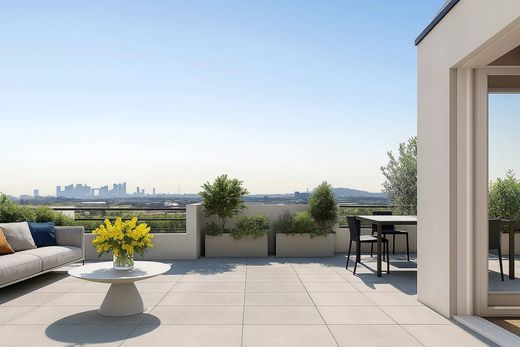 Apartment / Etagenwohnung in Le Mesnil-le-Roi, Yvelines