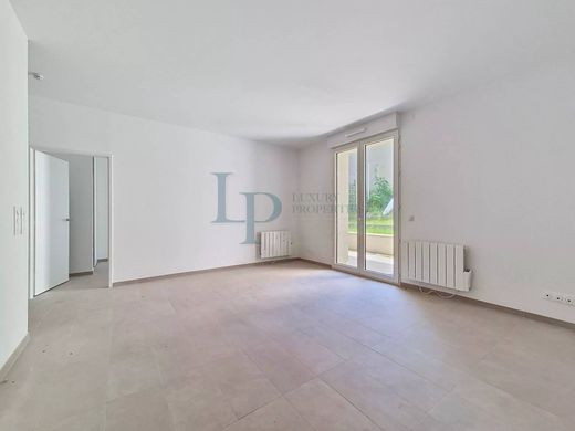 Daire Issy-les-Moulineaux, Hauts-de-Seine