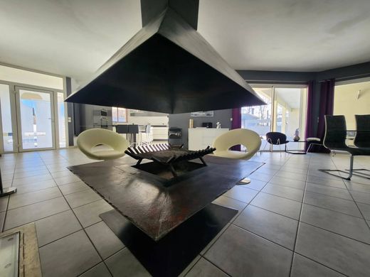 Casa di lusso a Corneilla-la-Rivière, Pirenei Orientali