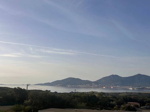 Appartement in Grosseto-Prugna, South Corsica