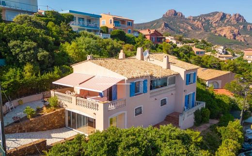 Βίλα σε Saint-Raphaël, Var