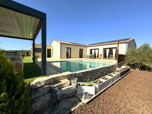 Luxury home in Aragon, Aude