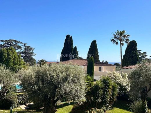 Apartment / Etagenwohnung in Cannes, Alpes-Maritimes
