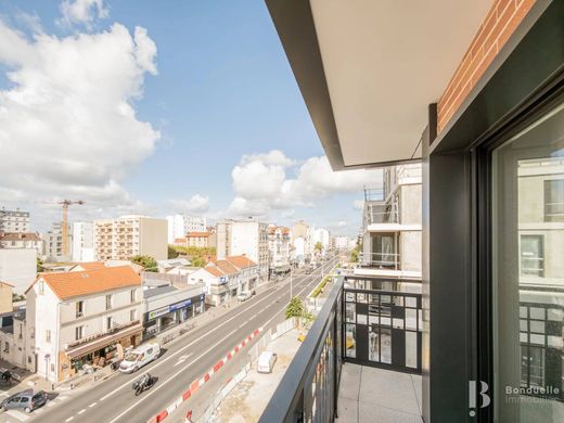 ﺷﻘﺔ ﻓﻲ Courbevoie, Hauts-de-Seine