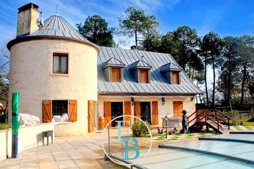 Luxus-Haus in Bordeaux, Gironde