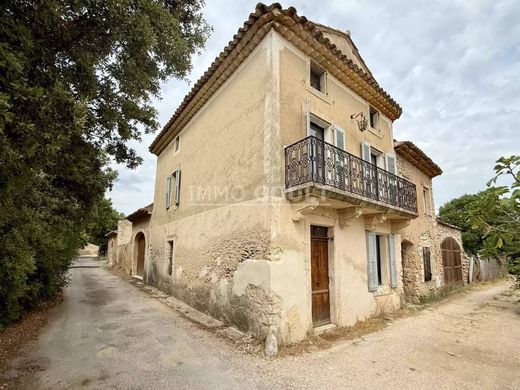 Luxury home in Saint-Saturnin-lès-Apt, Vaucluse