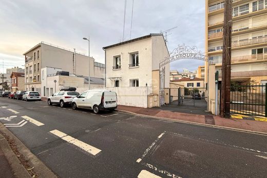 Luxury home in Nanterre, Hauts-de-Seine