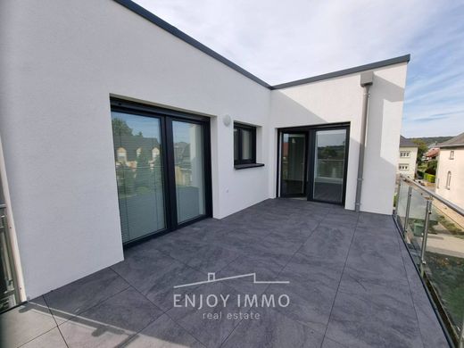 Piso / Apartamento en Hautcharage, Käerjeng