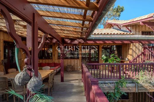 Villa in Lacanau-Océan, Gironde