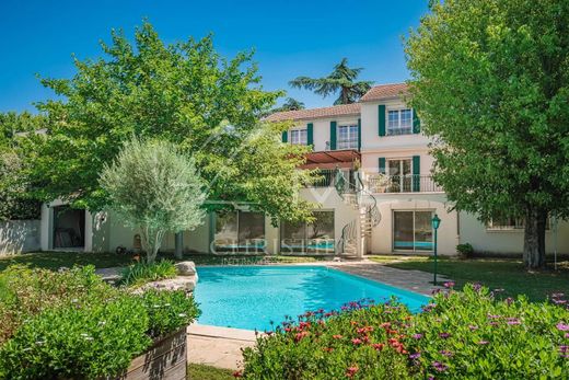 Luxury home in Arles, Bouches-du-Rhône