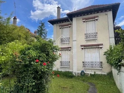 Maison de luxe à Maisons-Alfort, Val-de-Marne