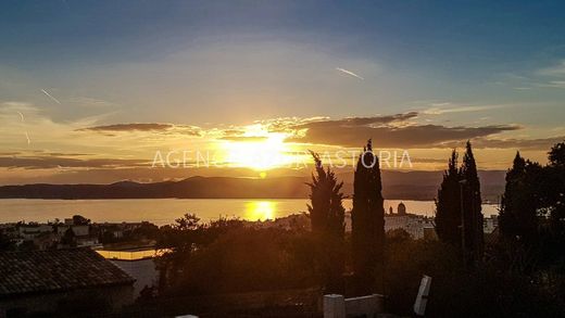 빌라 / Saint-Raphaël, Var