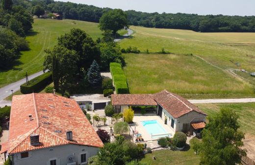 豪宅  Saint-Laurent-des-Combes, Charente