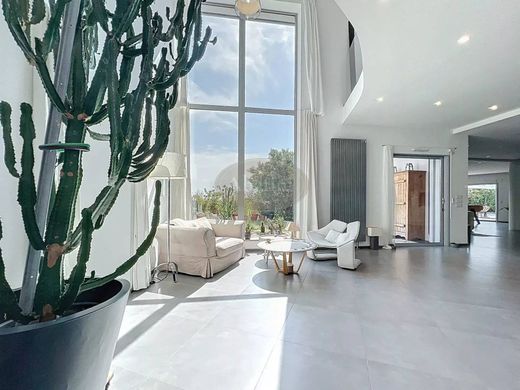 Villa in Cagnes-sur-Mer, Alpes-Maritimes