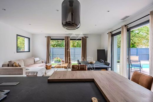 Luxury home in Gujan-Mestras, Gironde