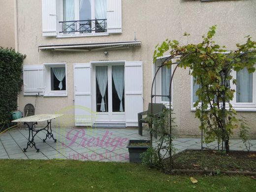 Luxus-Haus in Achères, Yvelines